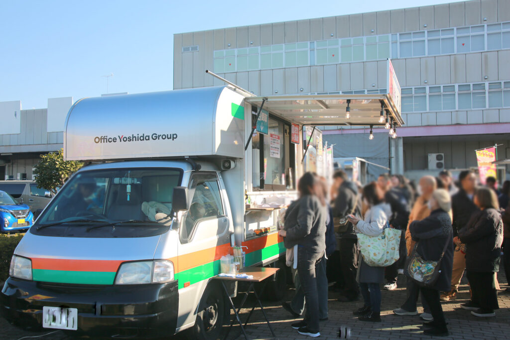 小山のきそば号-県南市場