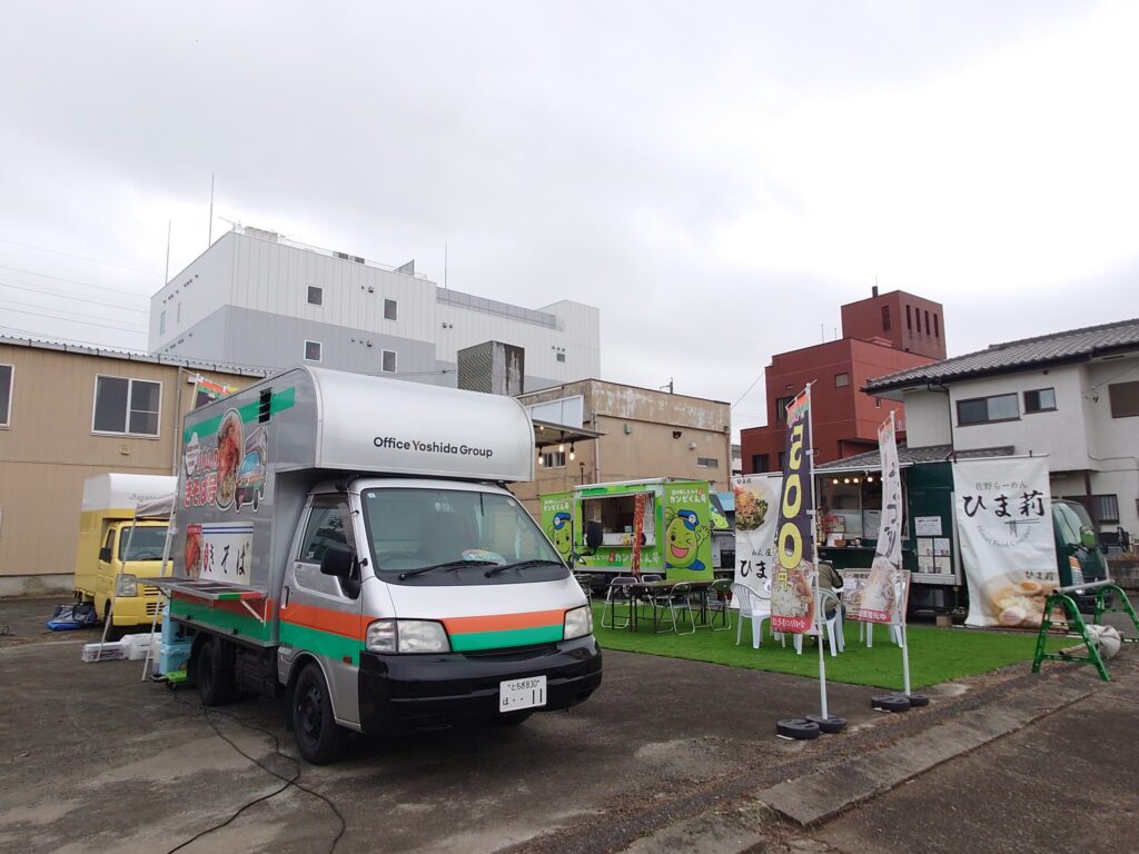 きそば号とこがねいマルシェ